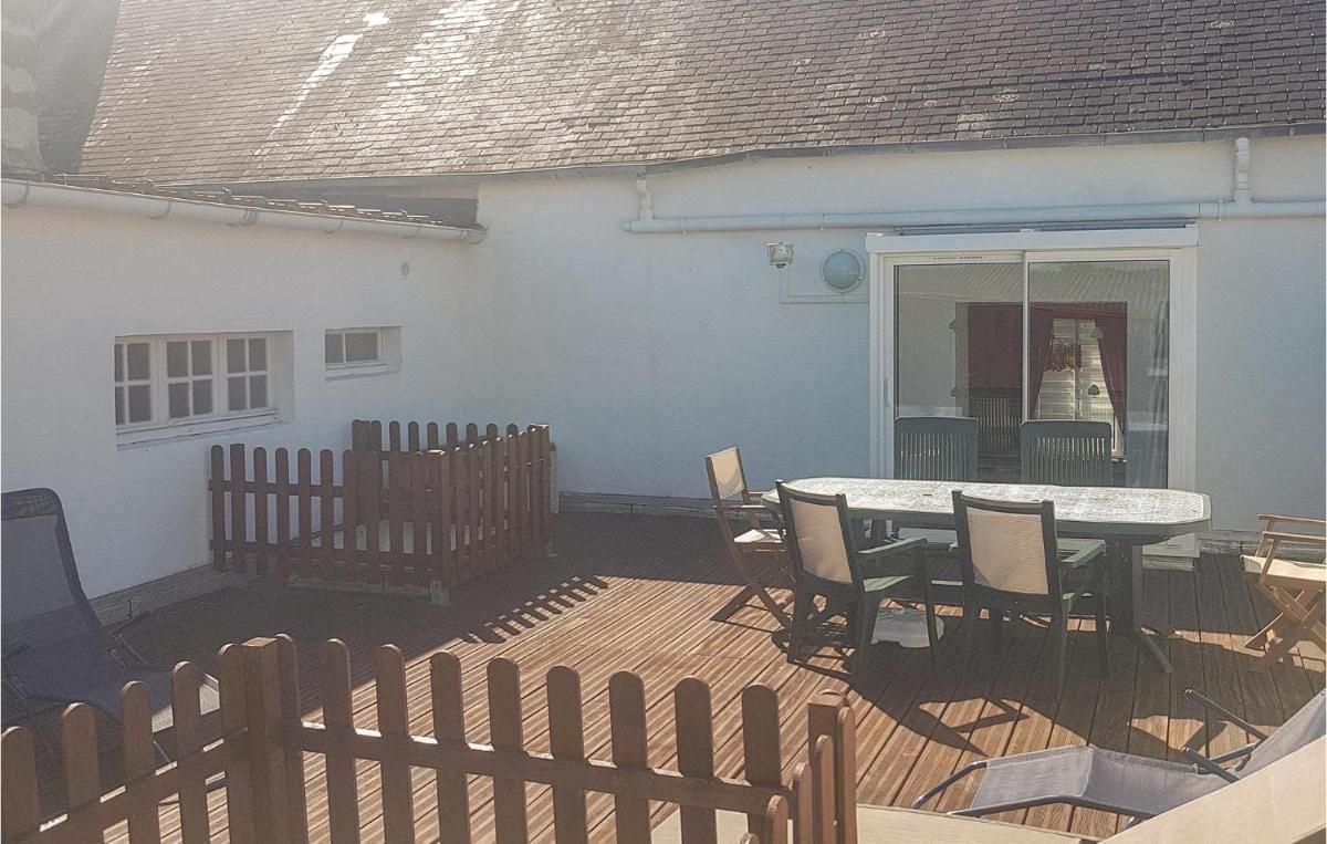 2 Bedroom Nice Home In Plonevez Porzay - Housity