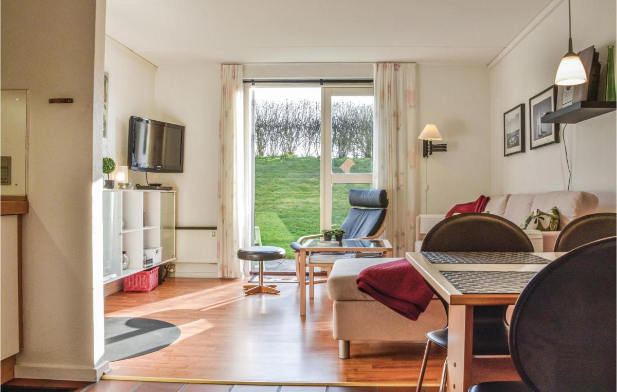 2 Bedroom Lovely Apartment In Lemvig - Housity