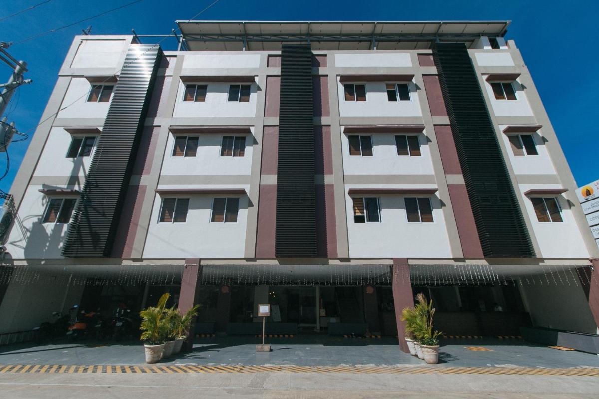 RedDoorz @ Leoncia Apartelle Mandaue City - Housity
