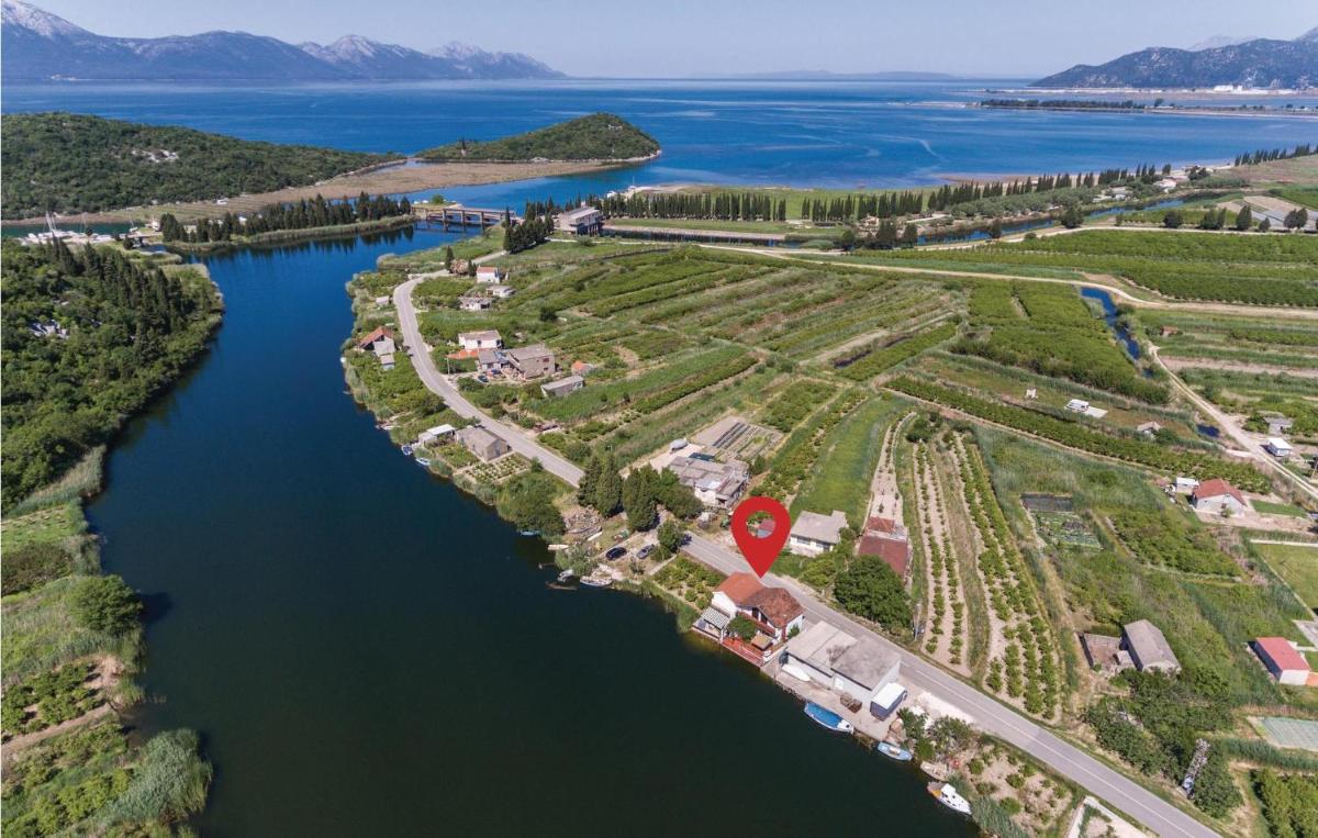 Two-Bedroom Holiday Home In Opuzen - Housity