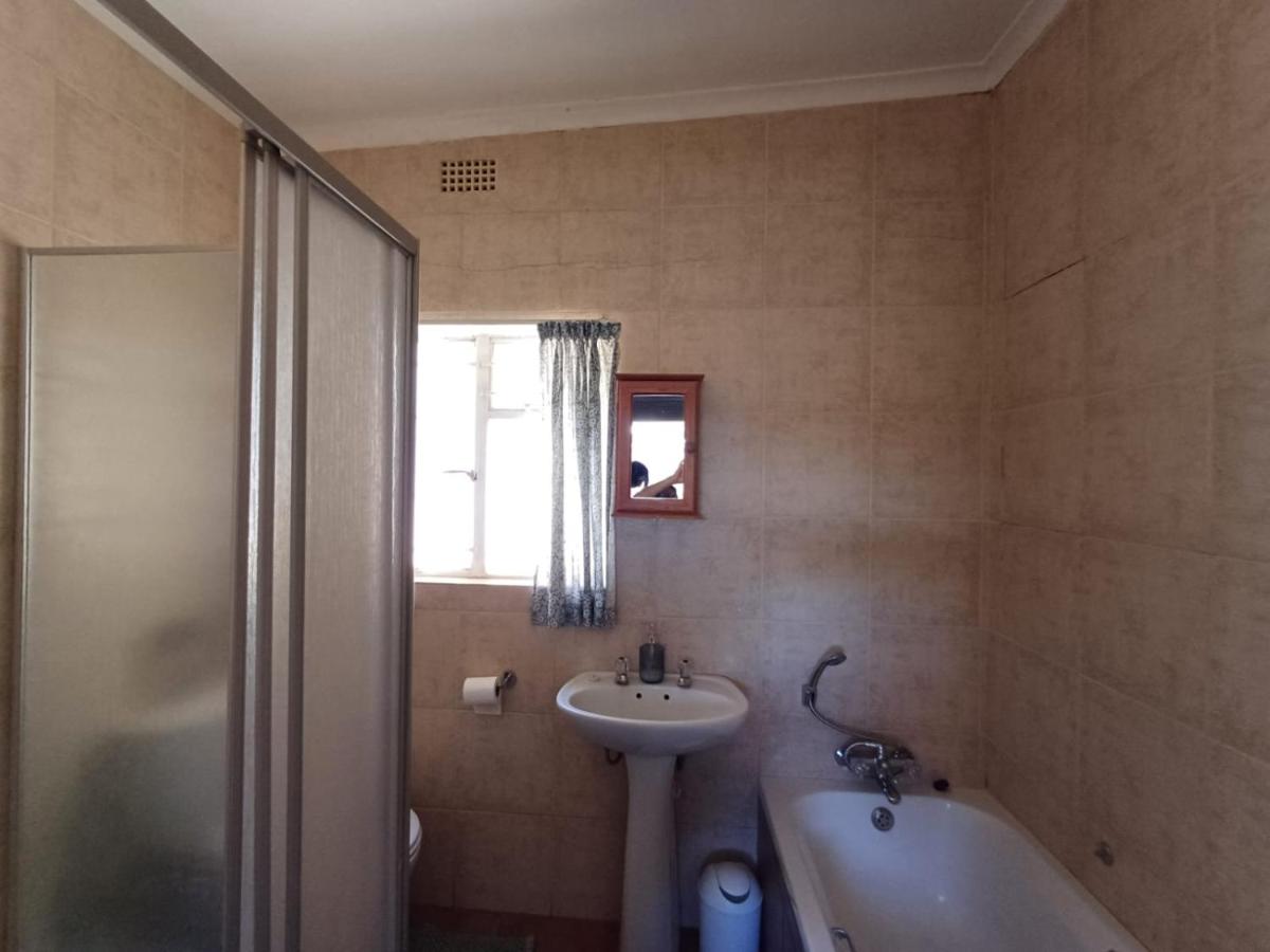 Susanna's Self catering 2 bedroom apartment - Housity