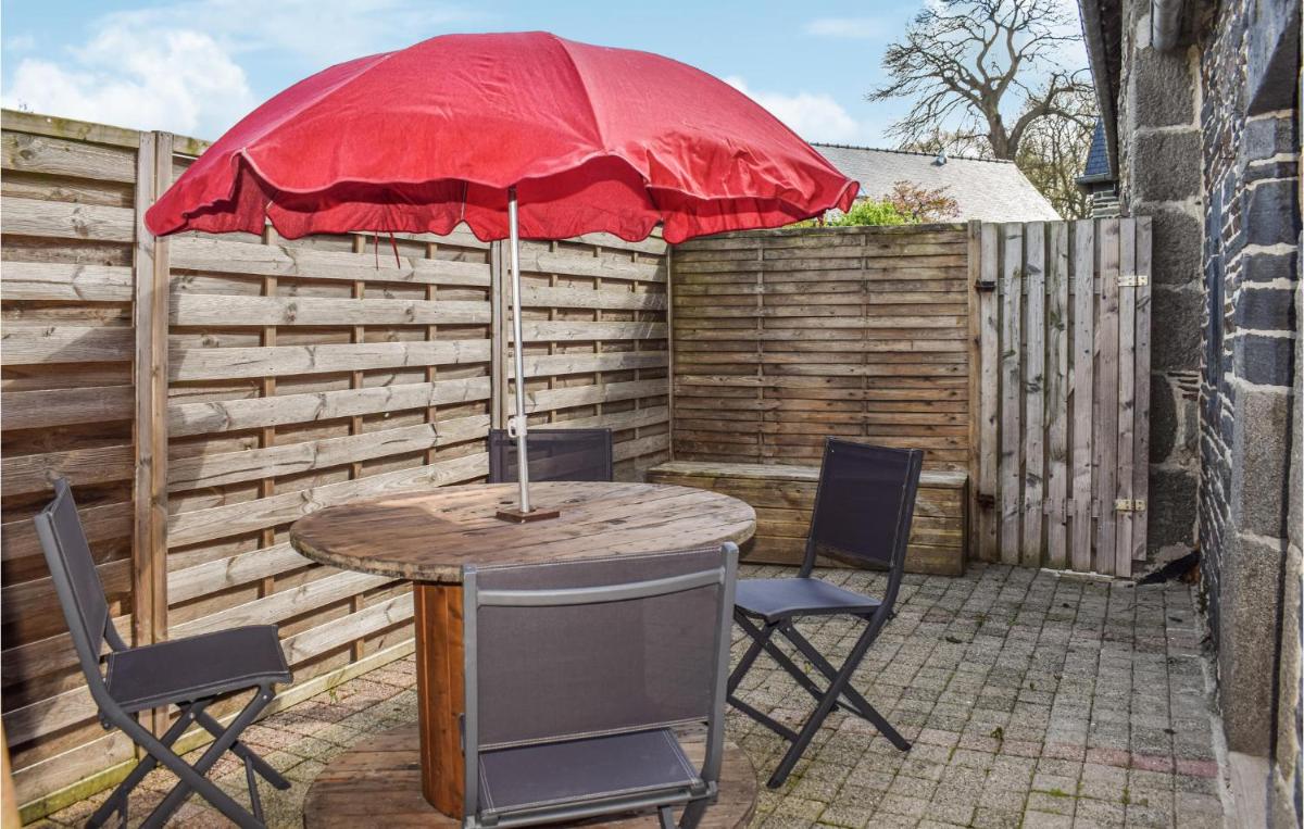 2 Bedroom Pet Friendly Home In Gouarec - Housity
