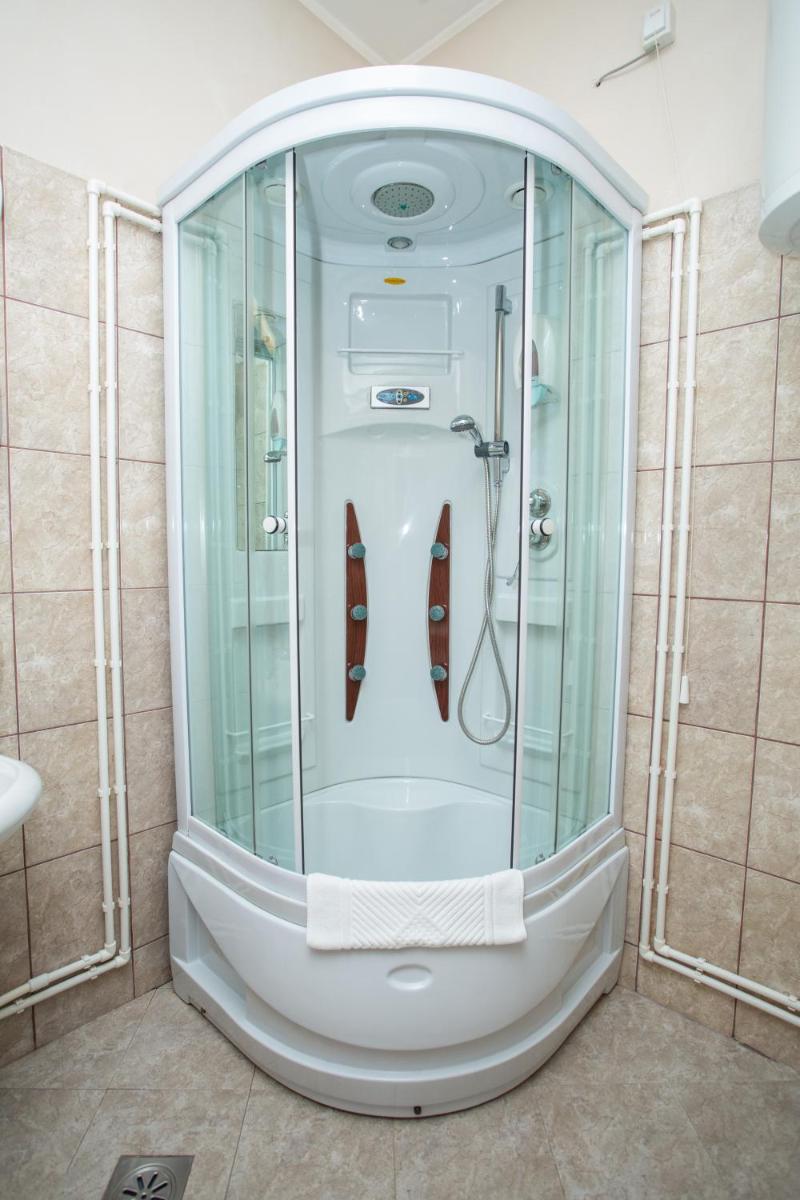Sin-Kom Hotel Garni - Housity