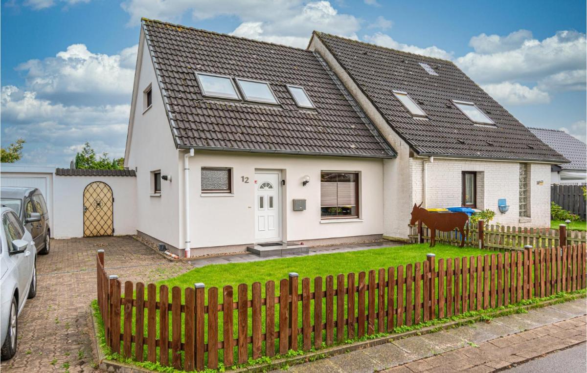 Beautiful Home In Hennstedt With Sauna - Housity