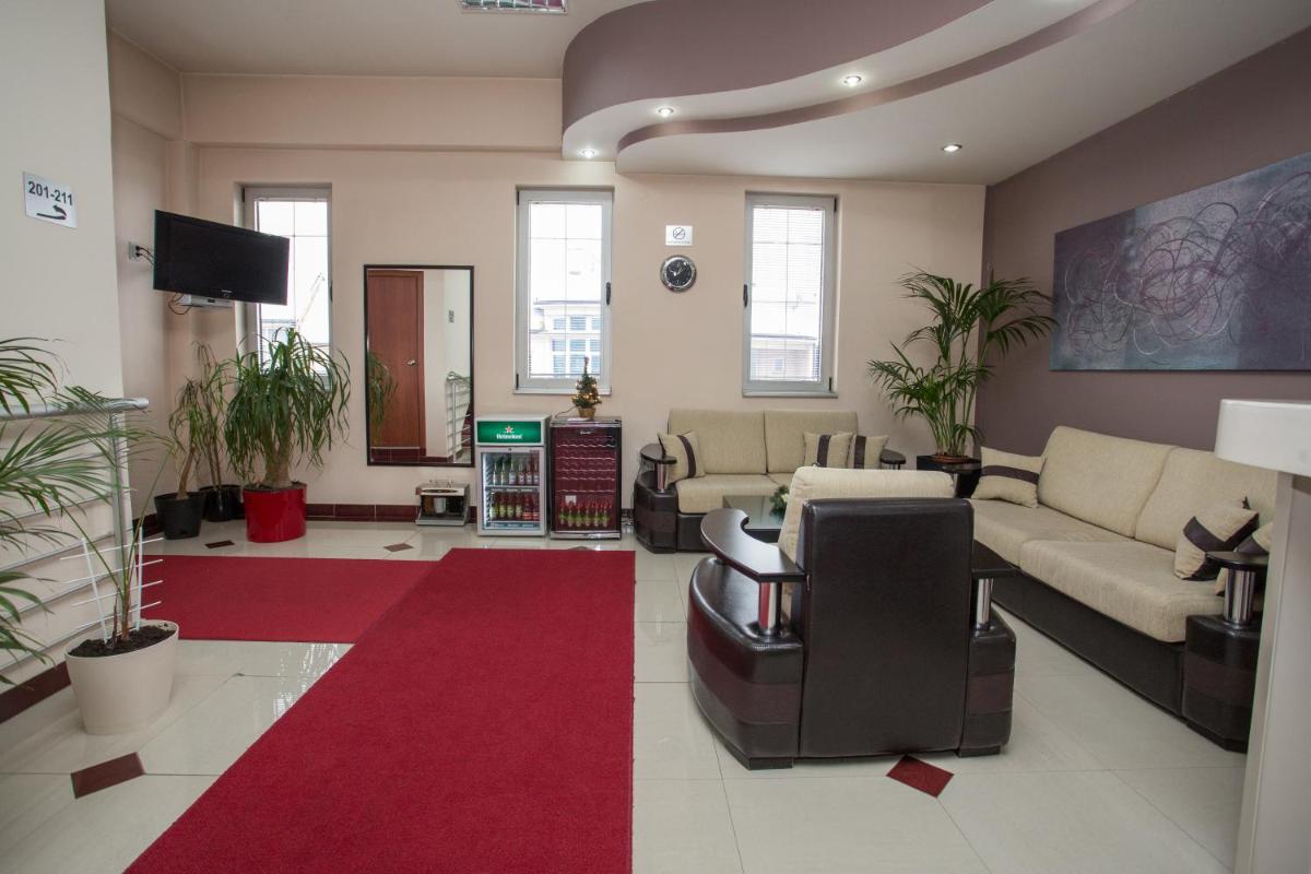 Sin-Kom Hotel Garni - Housity