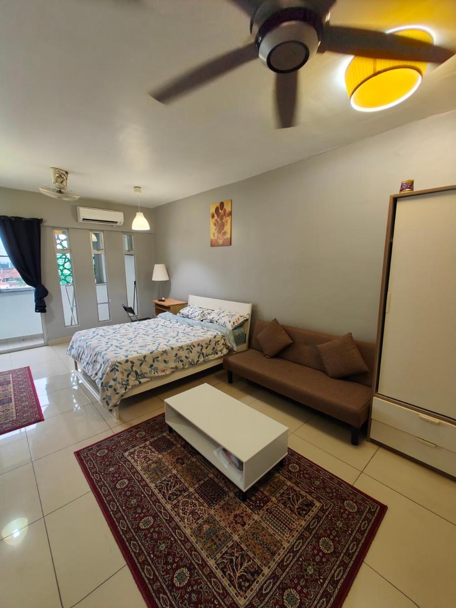Honrosa Studio at KBCC Service Apartment -with unifi - Housity