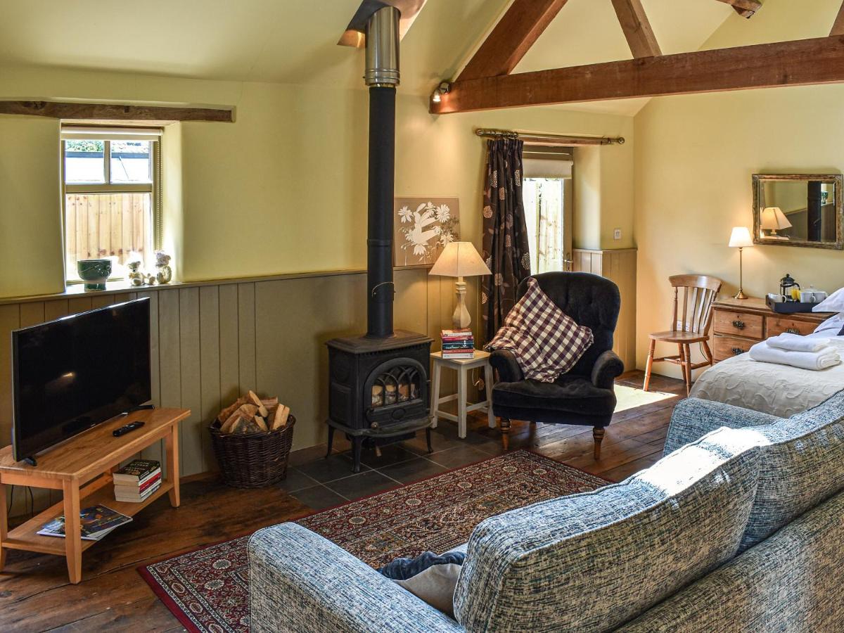 The Byre - Housity