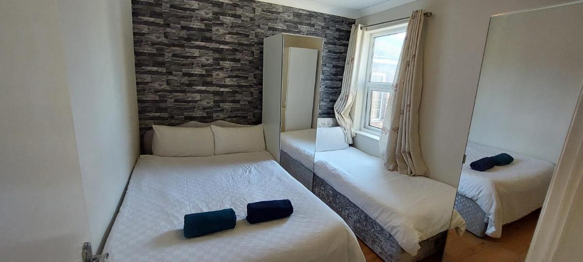 Two Bedroom Flat St Andrews Road - Housity