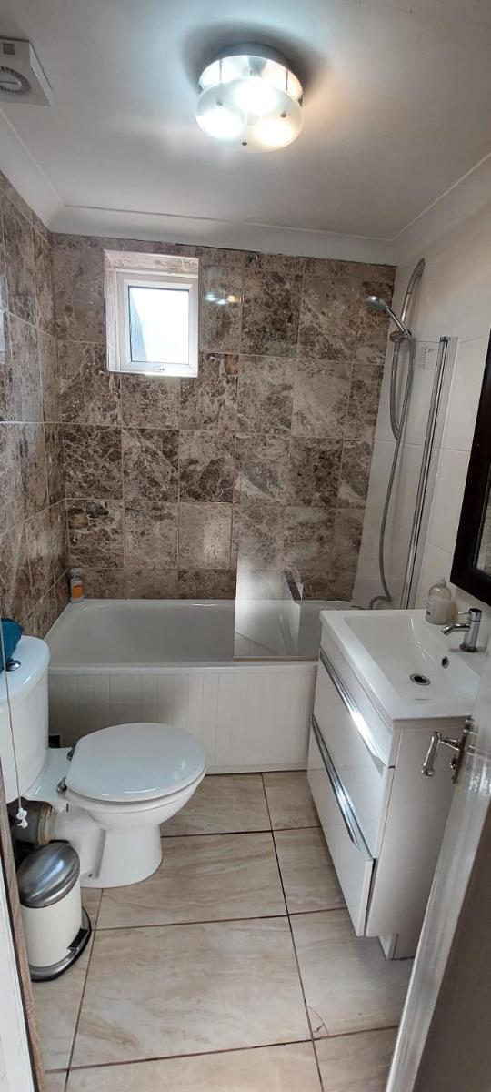 Two Bedroom Flat St Andrews Road - Housity