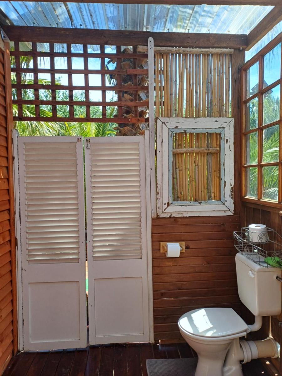 The Farmhouse Palm Tree Cabin - Housity