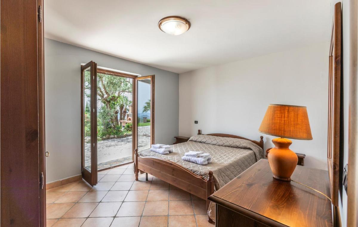 7 Bedroom Stunning Home In Caiazzo - Housity