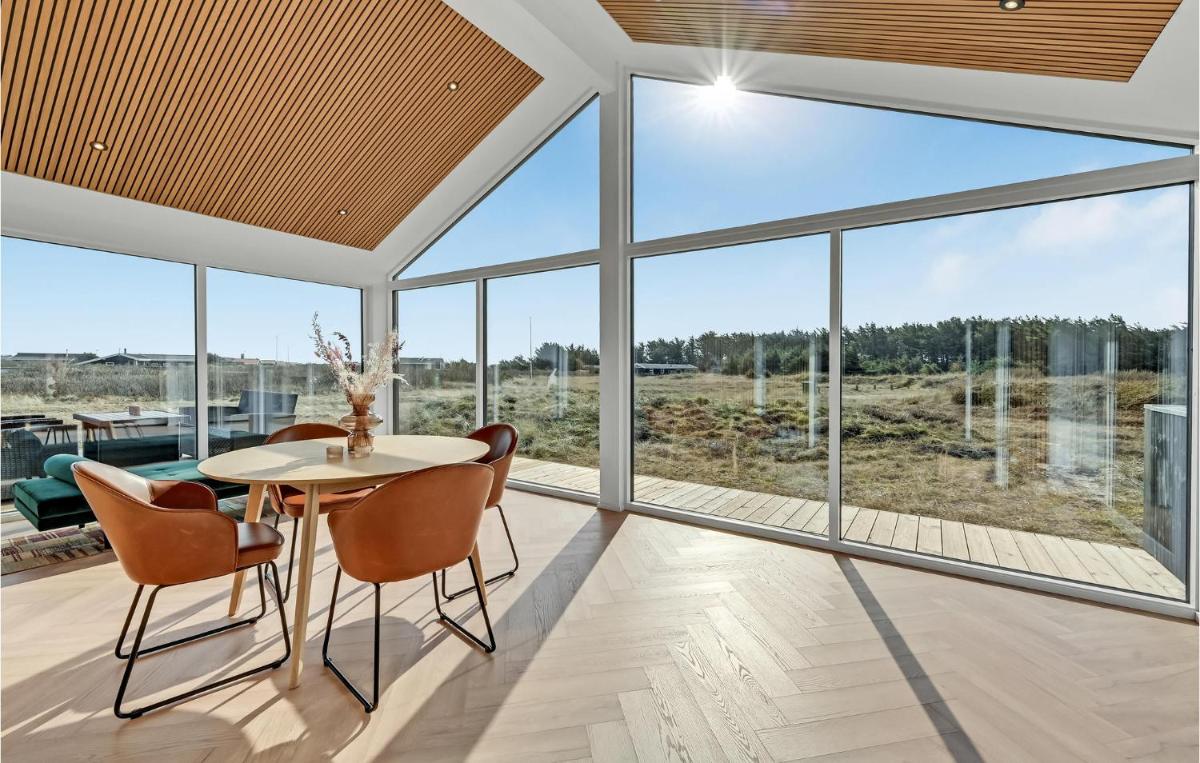 Awesome Home In Harboøre With Kitchen - Housity