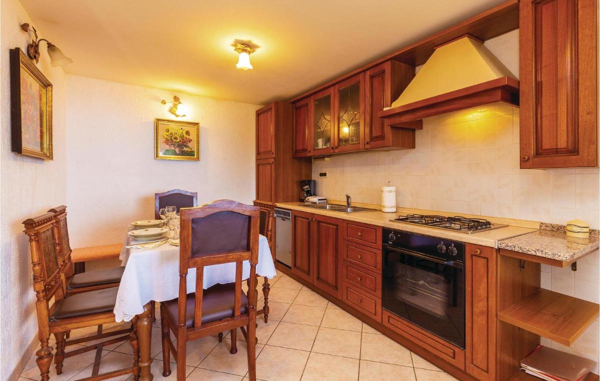 Amazing Apartment In Kostrena With Wifi - Housity