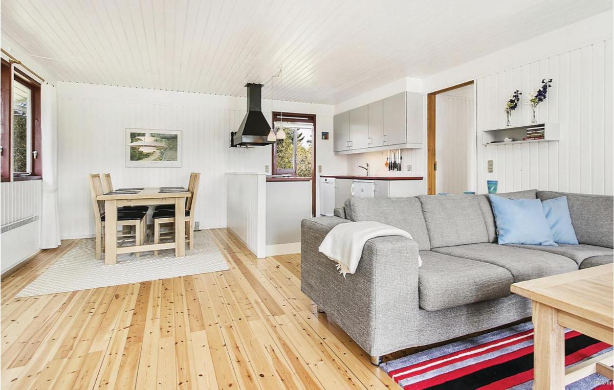 Four-Bedroom Holiday Home In Dronningmolle - Housity
