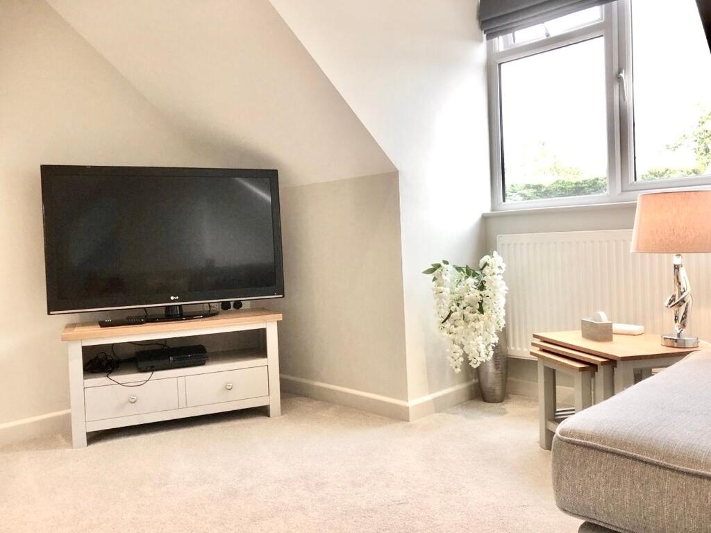 'The Haven' a luxury guest house close to the Meon Shore coast - Housity