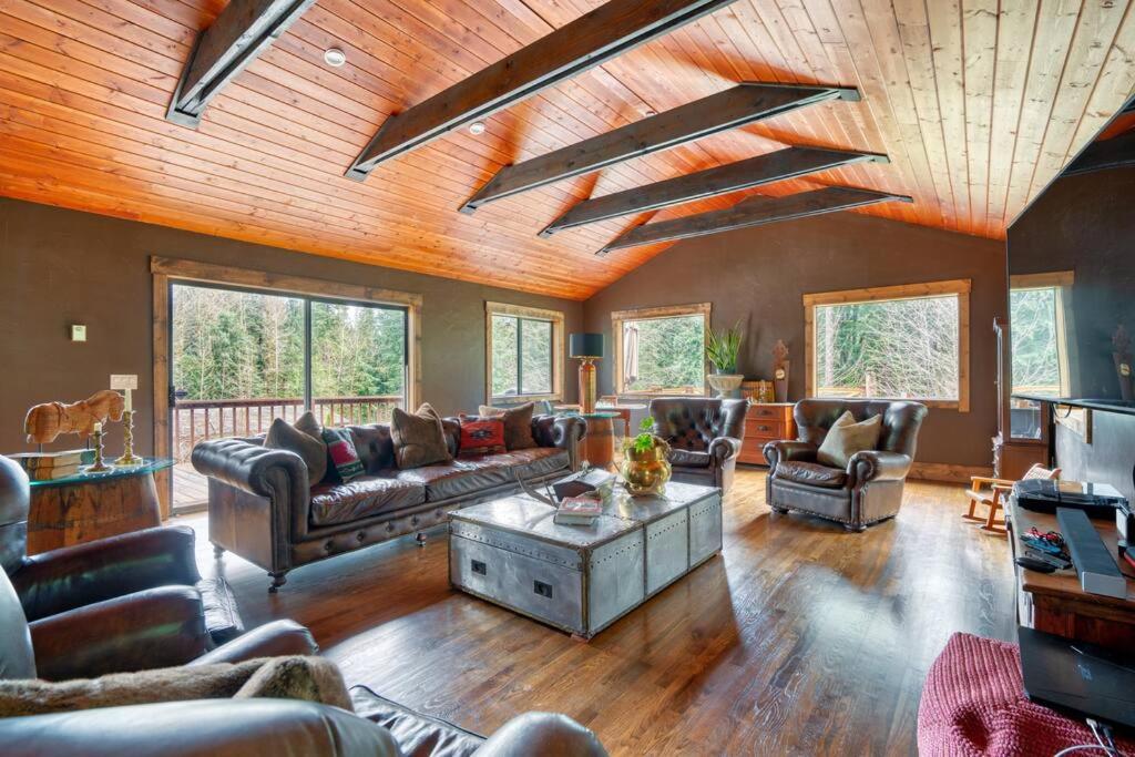 Highland Farms - Your Private Forest Farm - Housity