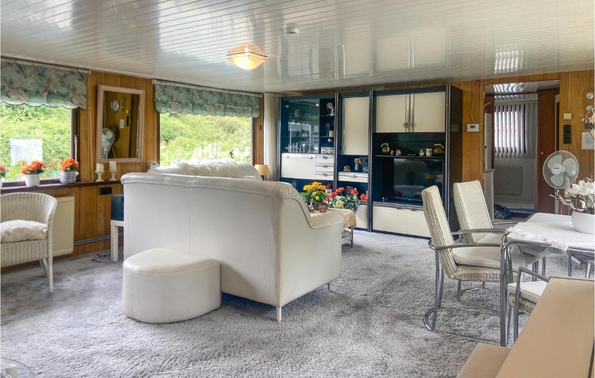 Amazing Ship In Rotterdam With Wifi - Housity
