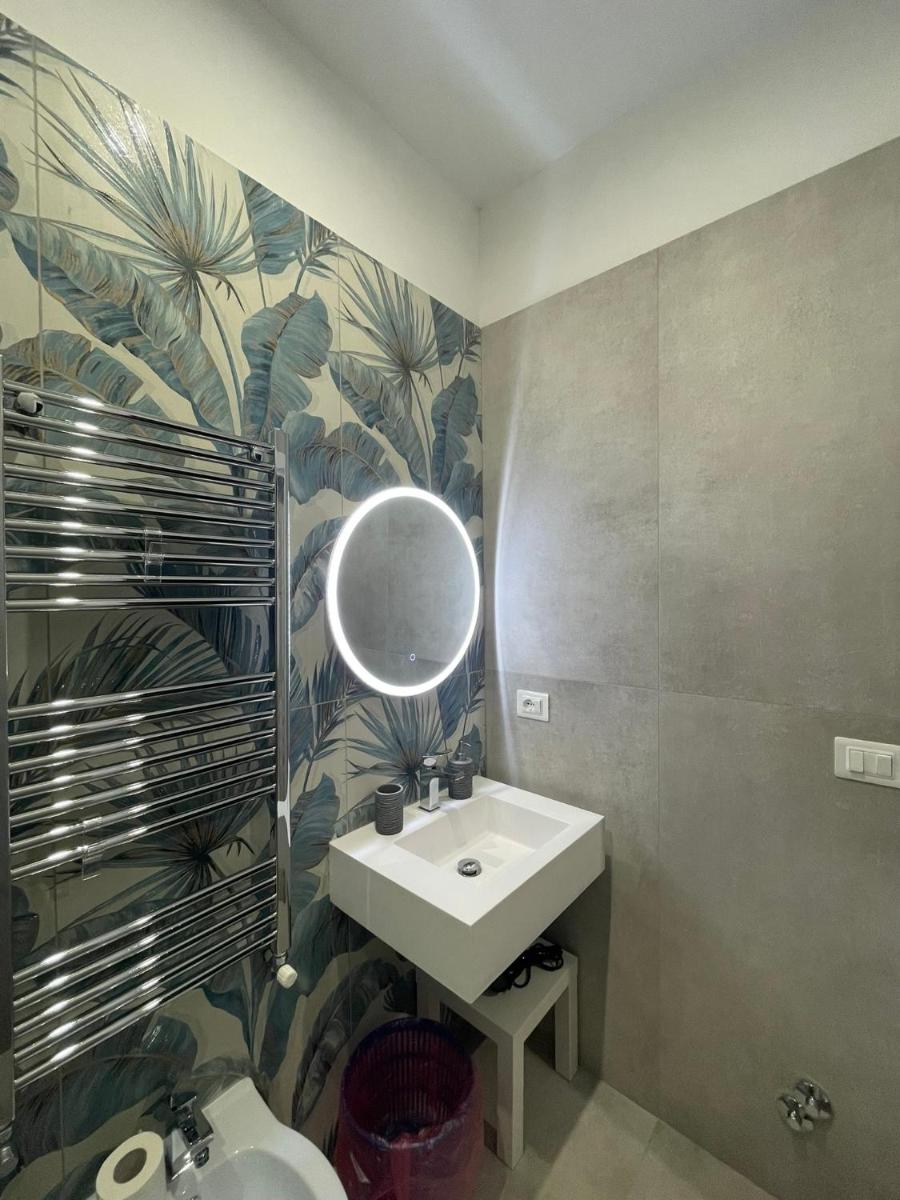 Mezzaluna Guest House - Housity