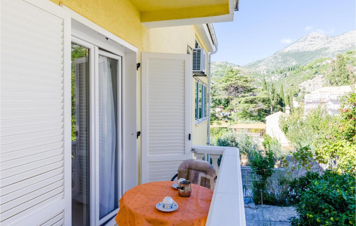 One-Bedroom Apartment In Slano - Housity