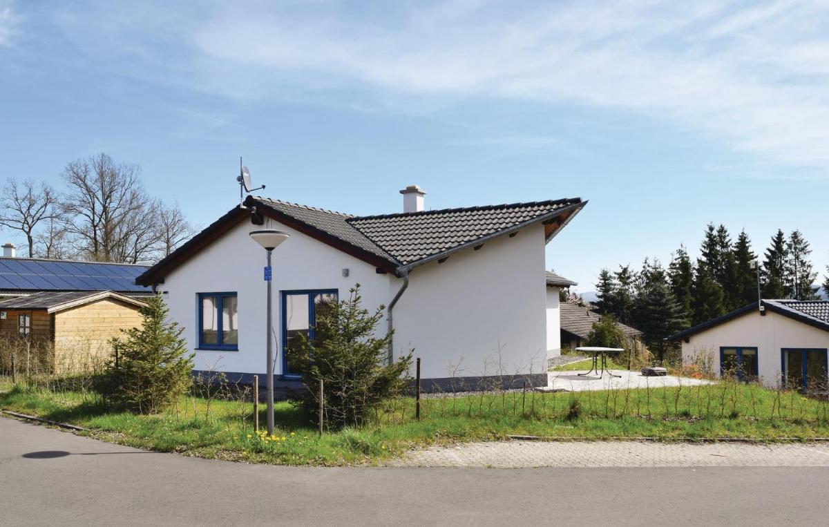Amazing Home In Gerolstein With Kitchen - Housity