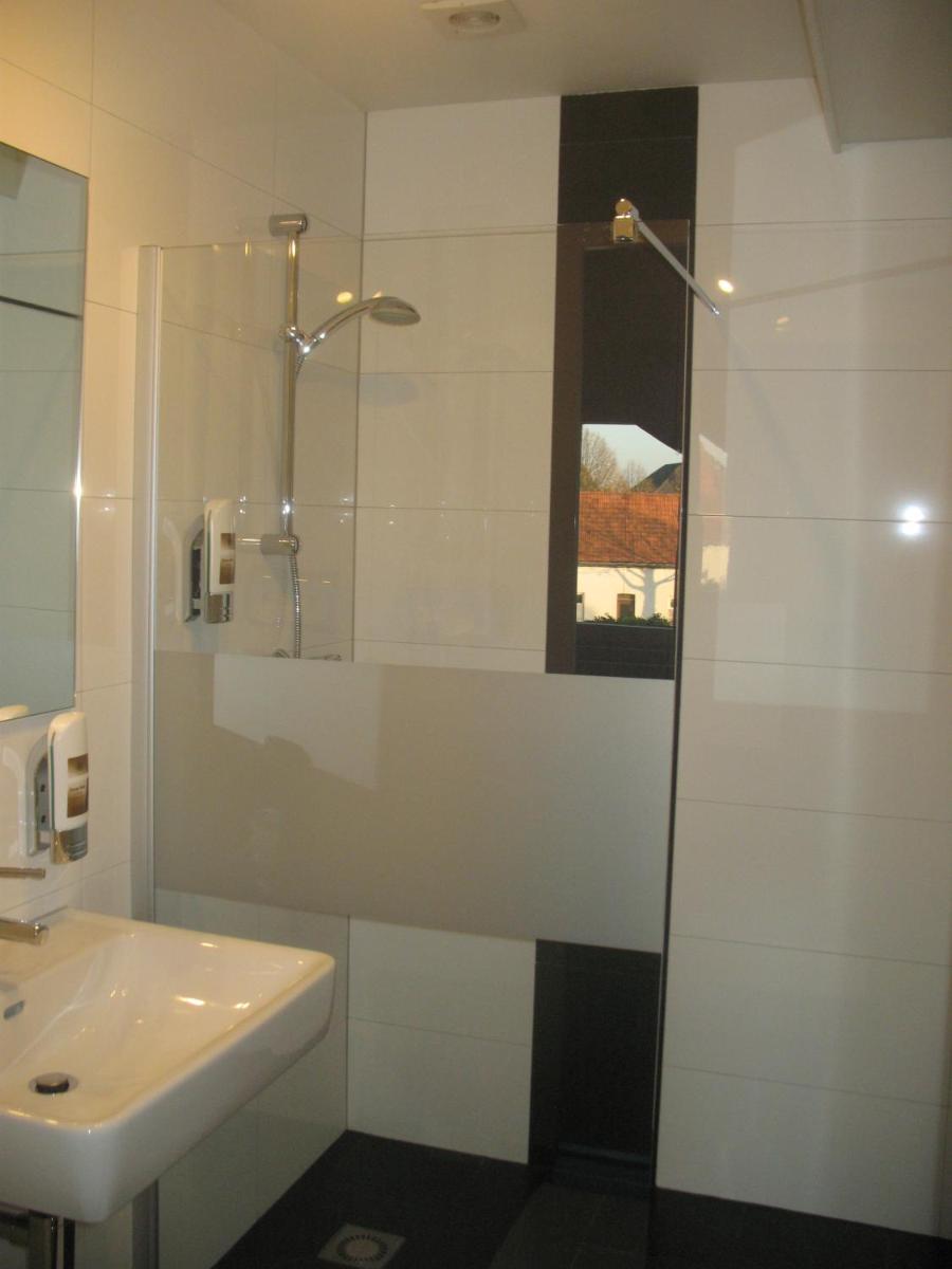 Hotel Restaurant Roerdalen - Housity