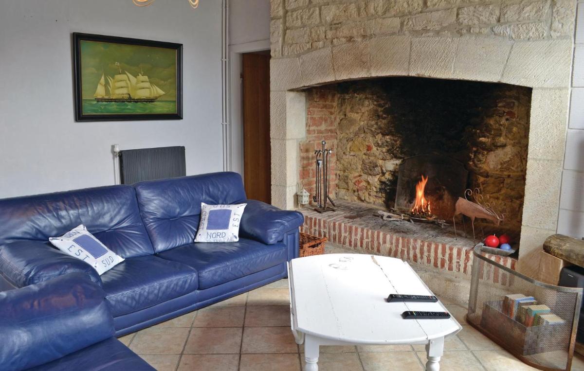 Lovely Home In Carly With Wifi - Housity