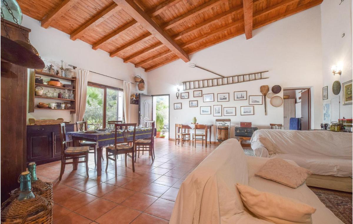 2 Bedroom Beautiful Home In Santa Teresa Di Riva - Housity
