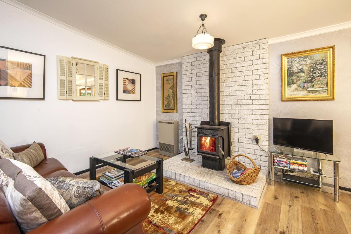 Bidwell Cottage - Housity