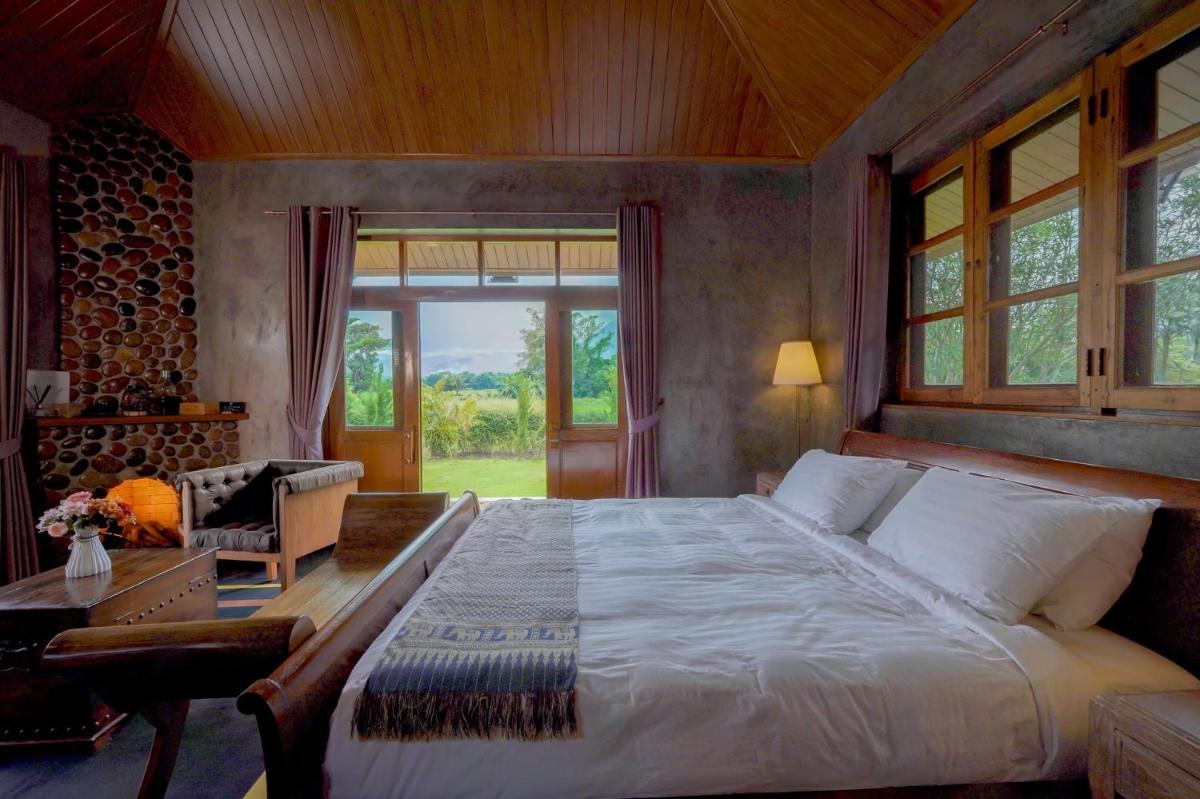 The Wes Village, incl free Breakfast & free today's dish Thai food dinner - Housity