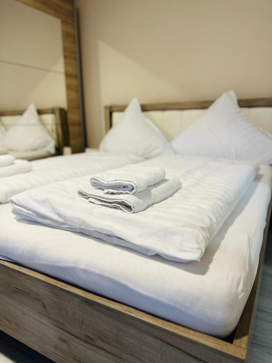 Noblesse Hause - Housity