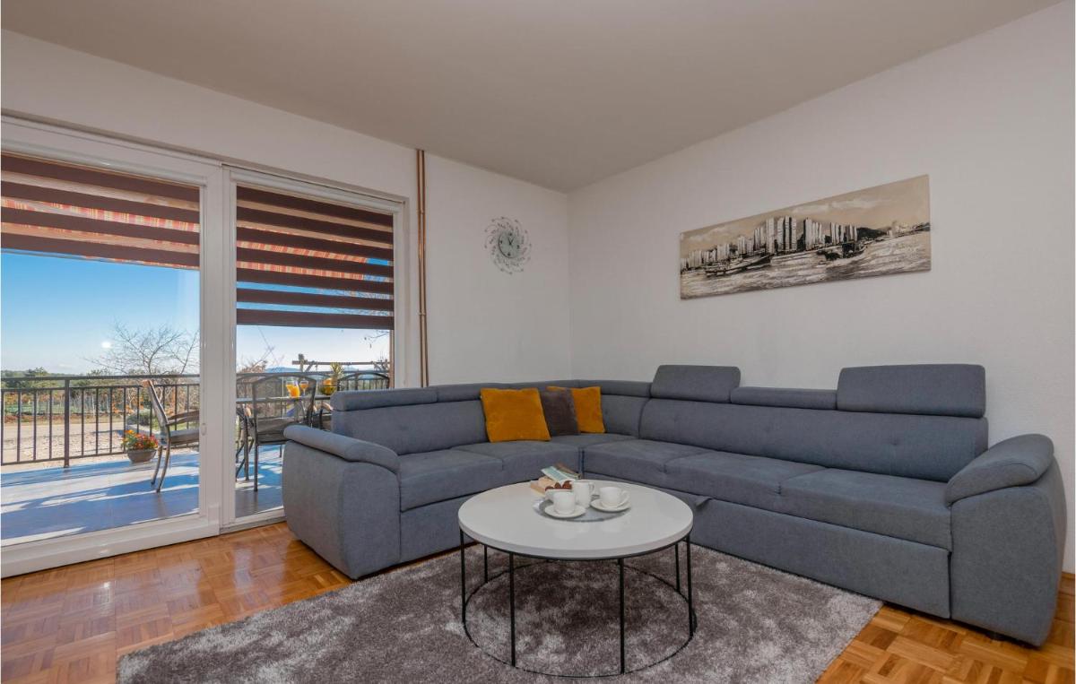 3 Bedroom Awesome Home In Vinjani Donji - Housity