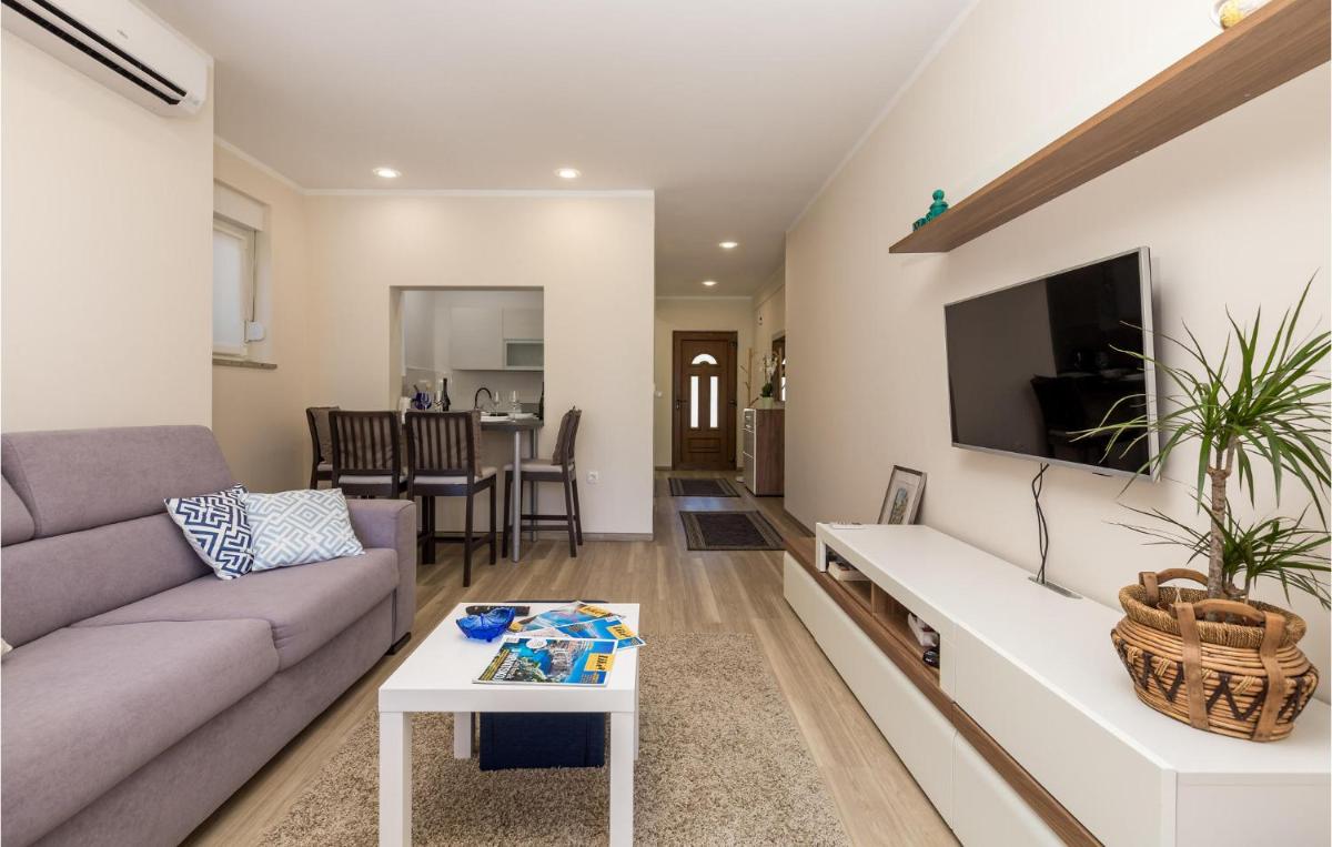 1 Bedroom Stunning Apartment In Lovran - Housity