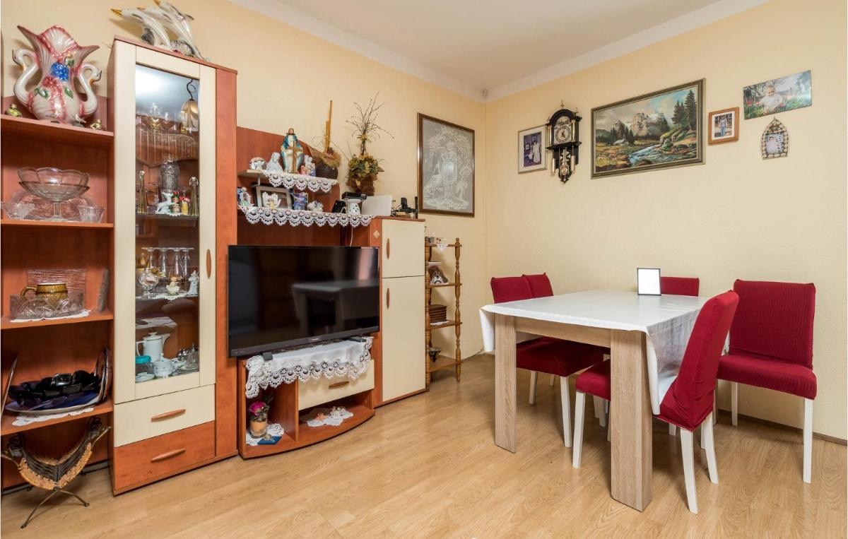 Nice Apartment In Senj - Housity