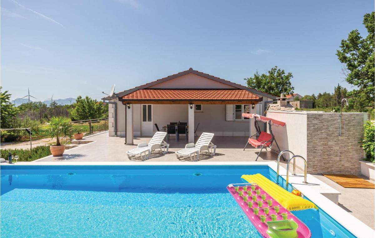 Holiday Home Sestanovac 50 - Housity