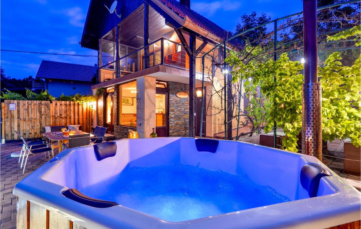 Stunning Home In Sveti Ivan Zelina With Sauna - Housity