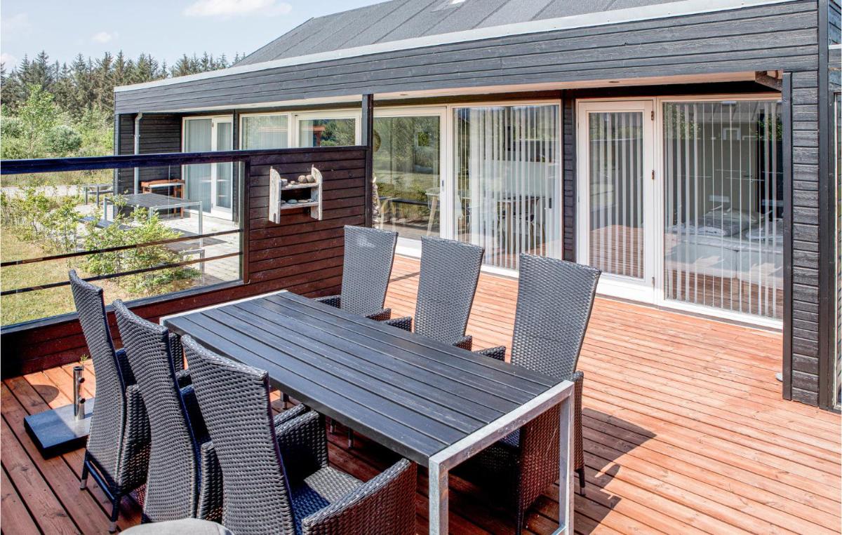 Three-Bedroom Holiday Home In Brovst - Housity