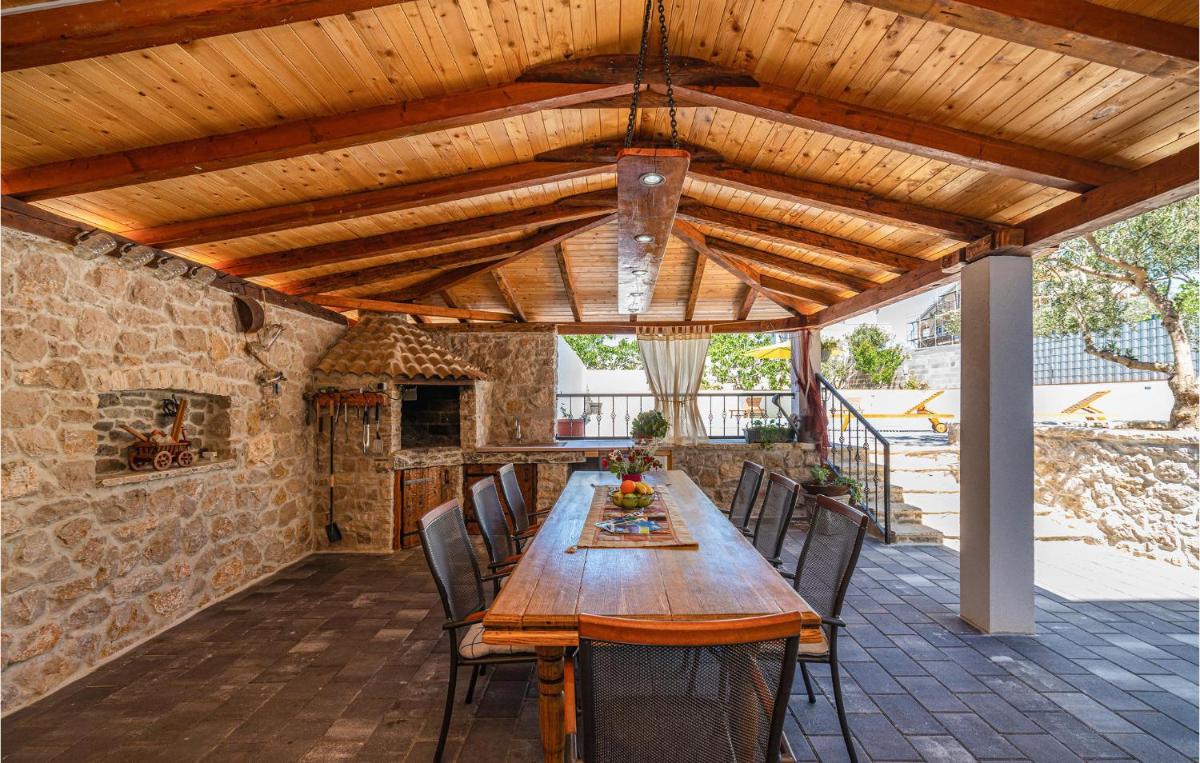 4 Bedroom Awesome Home In Drage - Housity