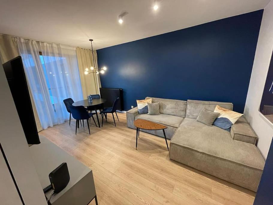 Apartment Wola Tower - Housity