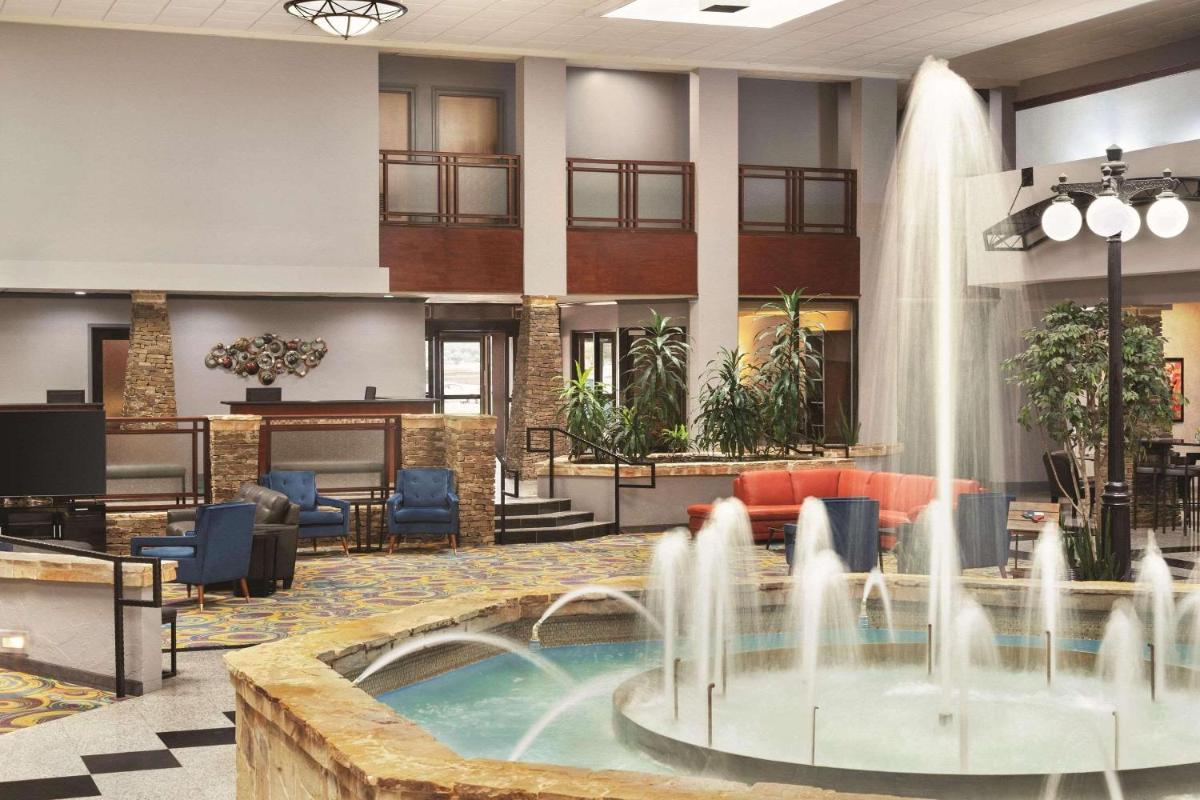 Radisson Hotel Fort Worth North-Fossil Creek - Hizvo