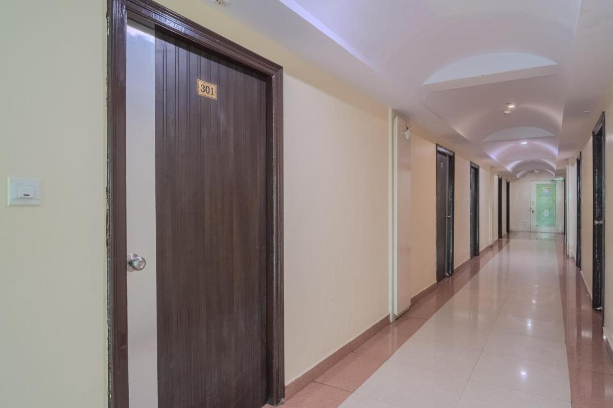 Hotel City Square By KeyMagics - Housity