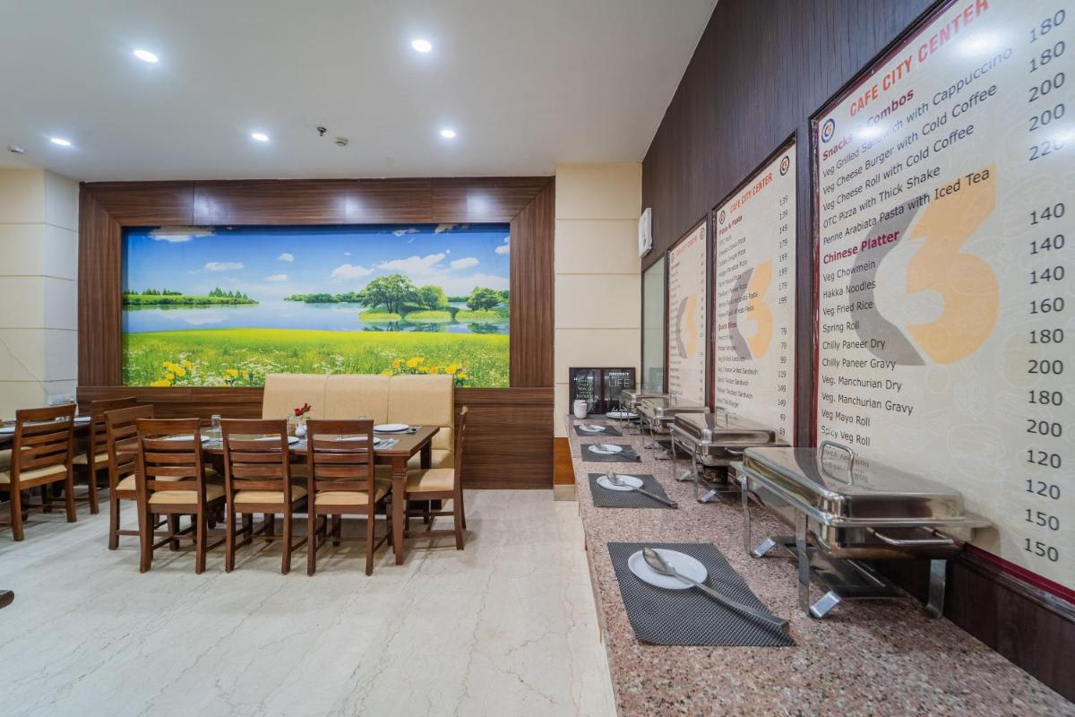 Hotel City Square By KeyMagics - Housity