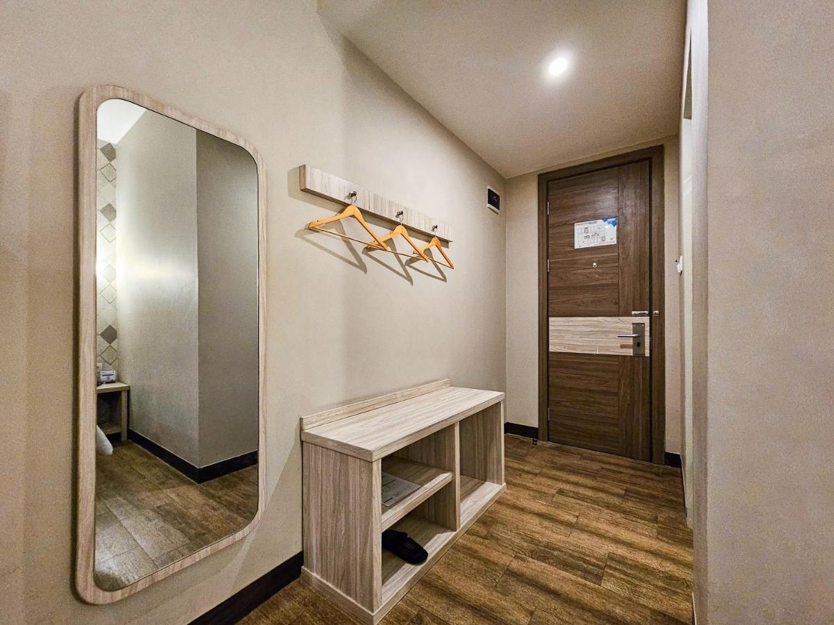 Hotel 88 Kedungsari - Kedungdoro By WH - Hizvo