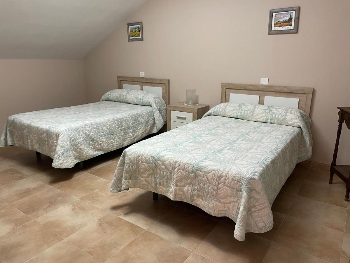 YOLANDA Y EDU 2º - Housity