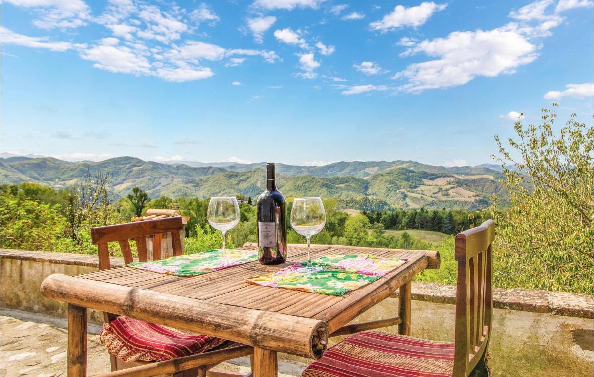 Three-Bedroom Holiday Home In Santagata Feltria Rn - Housity