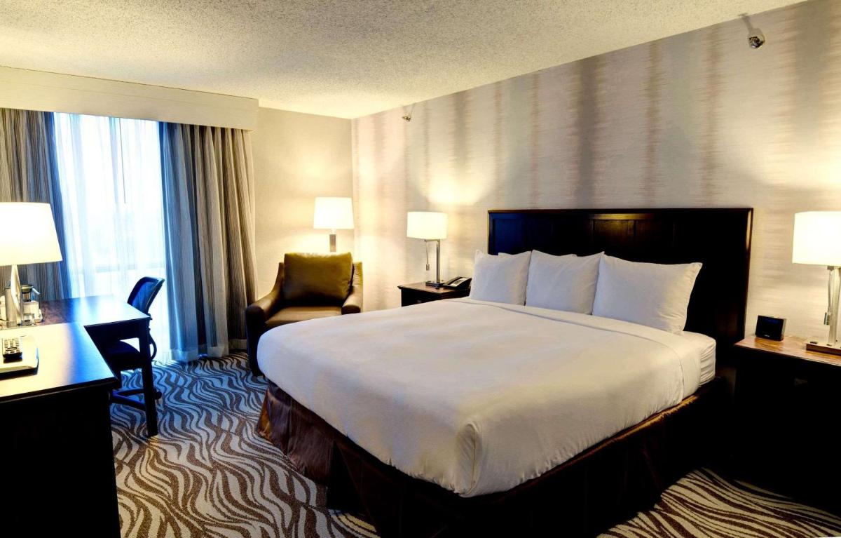 Radisson Hotel Fort Worth North-Fossil Creek - Hizvo