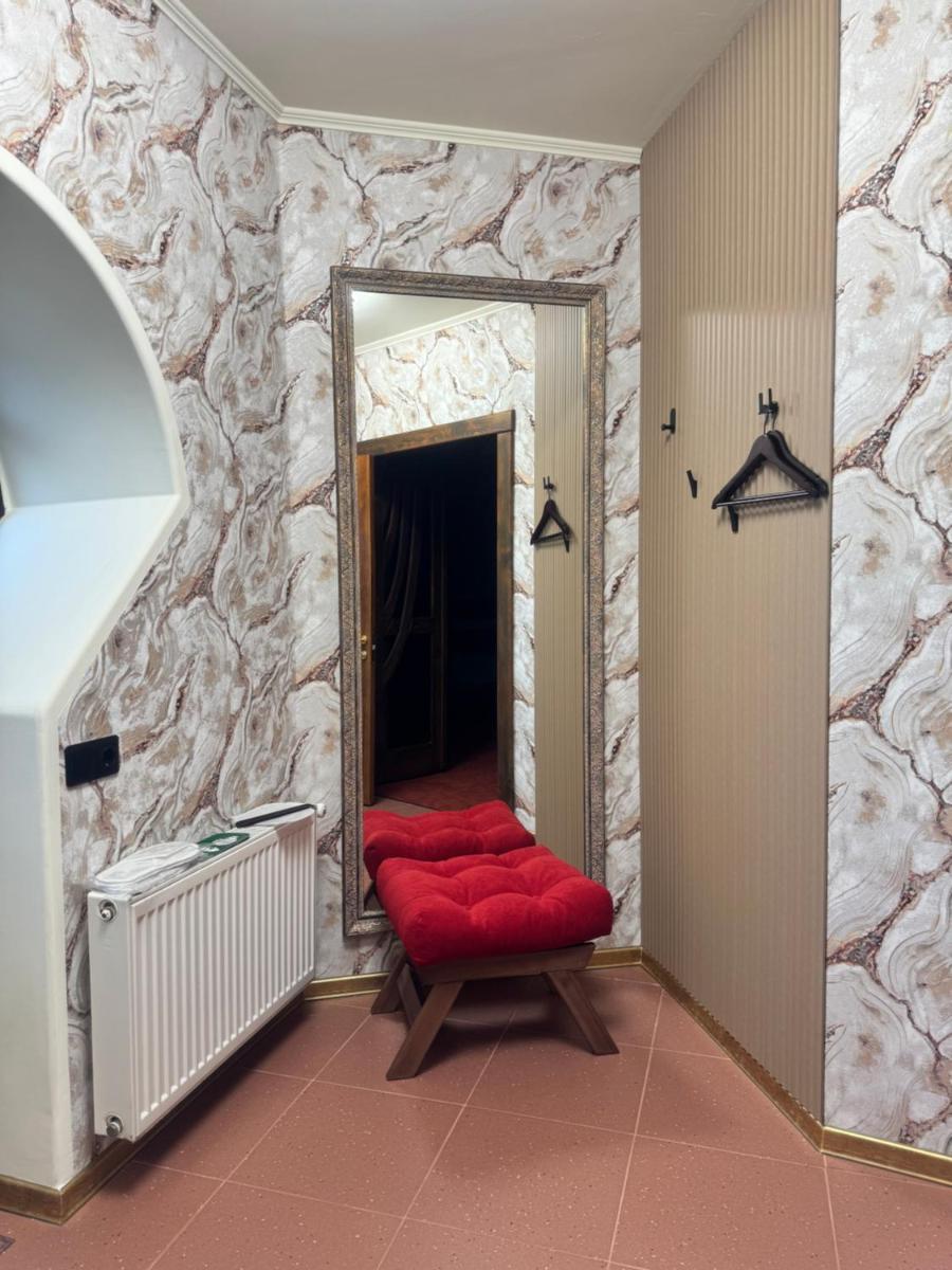 Hotel Veles - Housity