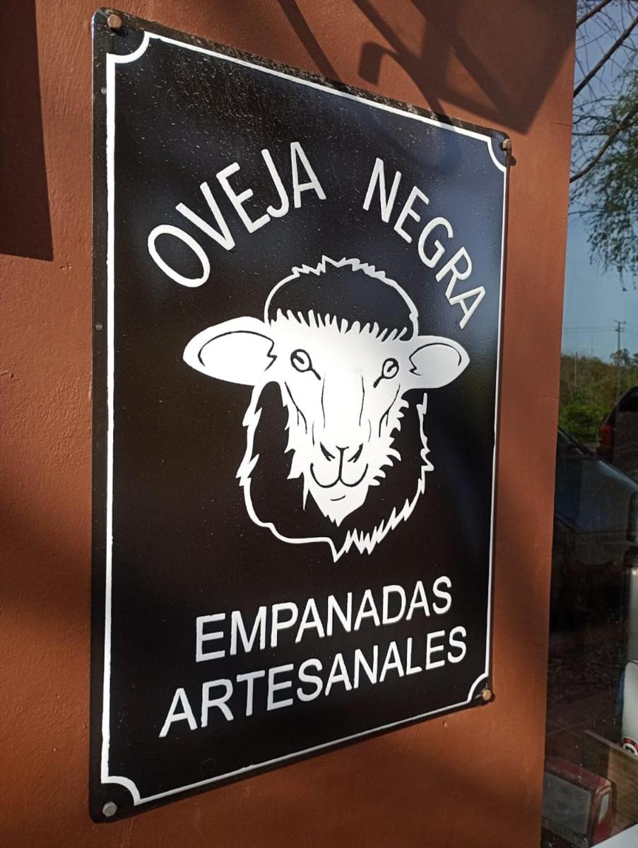 Oveja negra - Housity