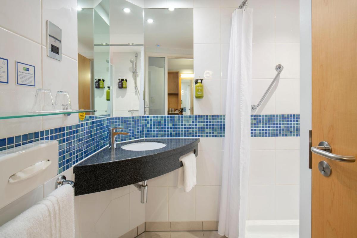Holiday Inn Express Antrim by IHG - Housity