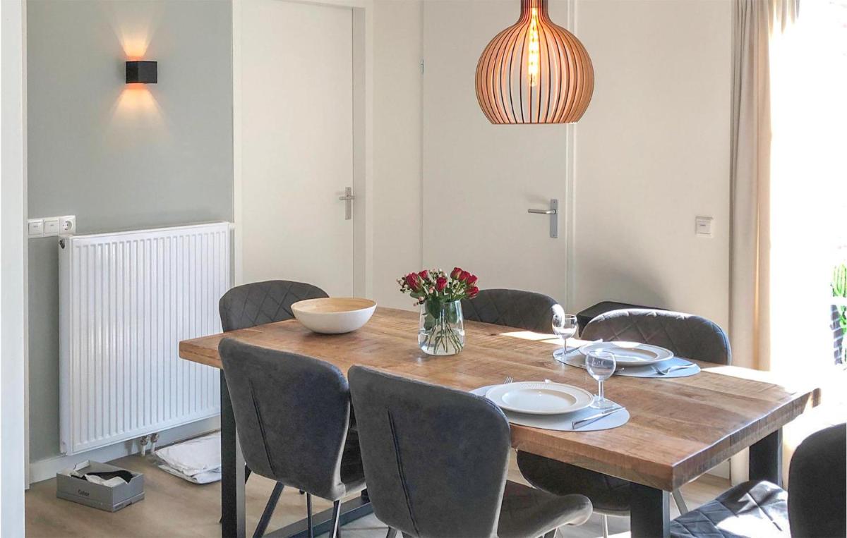 Amazing Home In Hoge Hexel With Kitchen - Housity