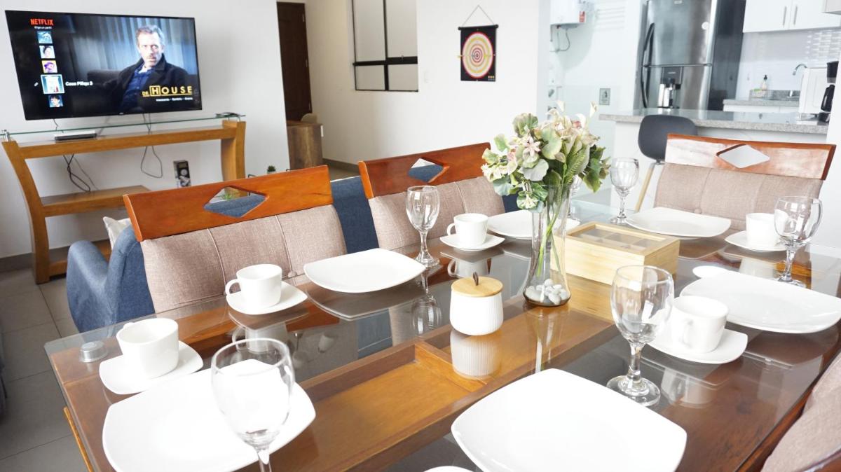 APARTAMENTOS PRIVADOS a 8 minutos del Aeropuerto Lima Perú - Housity